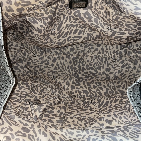 Guess Signature print Hand Bag with embossed ostrich accent - Picture 8 of 9